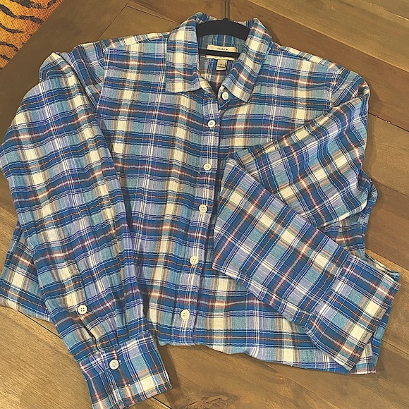 Jcrew Women’s perfect shirt. Blue and white plaid button down. Size 8. - Picture 2 of 4